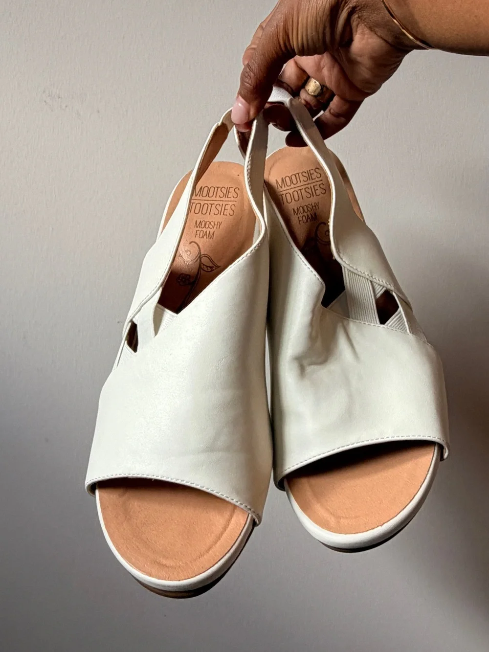 Mootsies Tootsies White Slingback Wedge Sandals with Embroidered Cork Heel